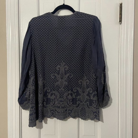 Johnny Was Jayne Top in Dark Grey Graphite Embroidery - Picture 5 of 11